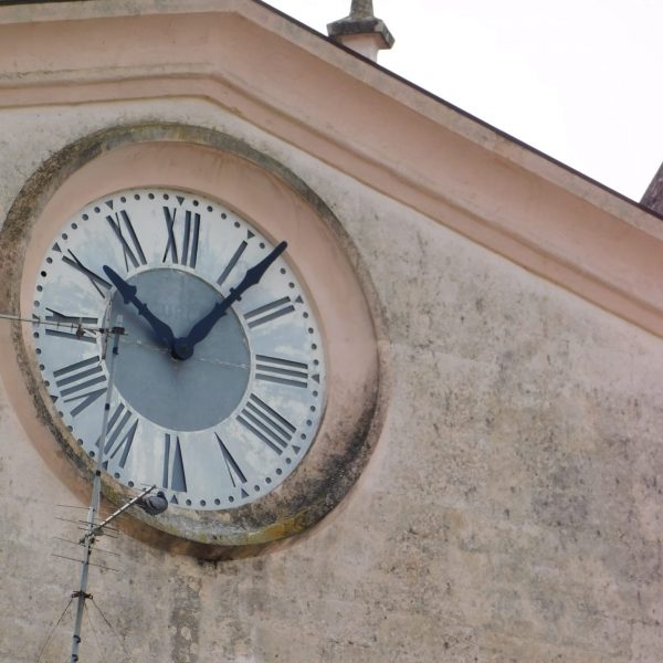 L'orologio della facciata posteriore della Torre